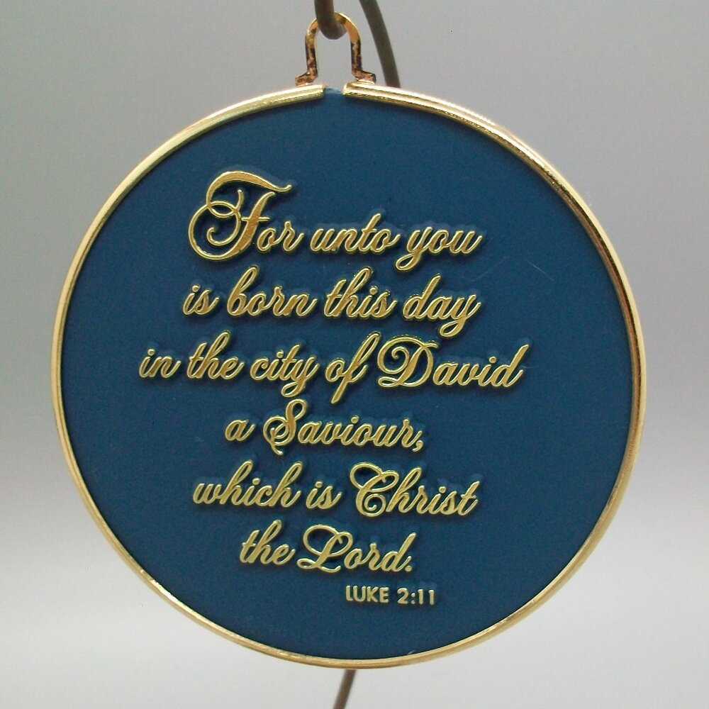 Hallmark Keepsake Cameo Ornament 1989 The First Christmas - Picture 2 of 4